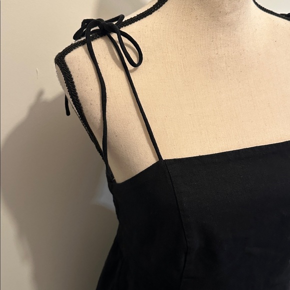 Old Navy Black Linen Tie-Strap Mini Dress Smocked Pockets M Petite - Picture 2 of 7